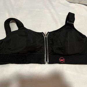 SheFit Ultimate Sports Bra - Black - 3Luxe